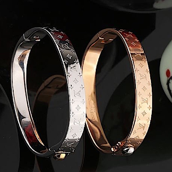 Rose Gold Luxury Four Leaf Clover Silver Bangle Bracelet - Picture 4 of 16